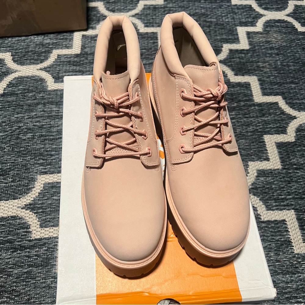 Timberland Women's Blush Nubuck Lace-Up Ankle Boots - Picture 2 of 7
